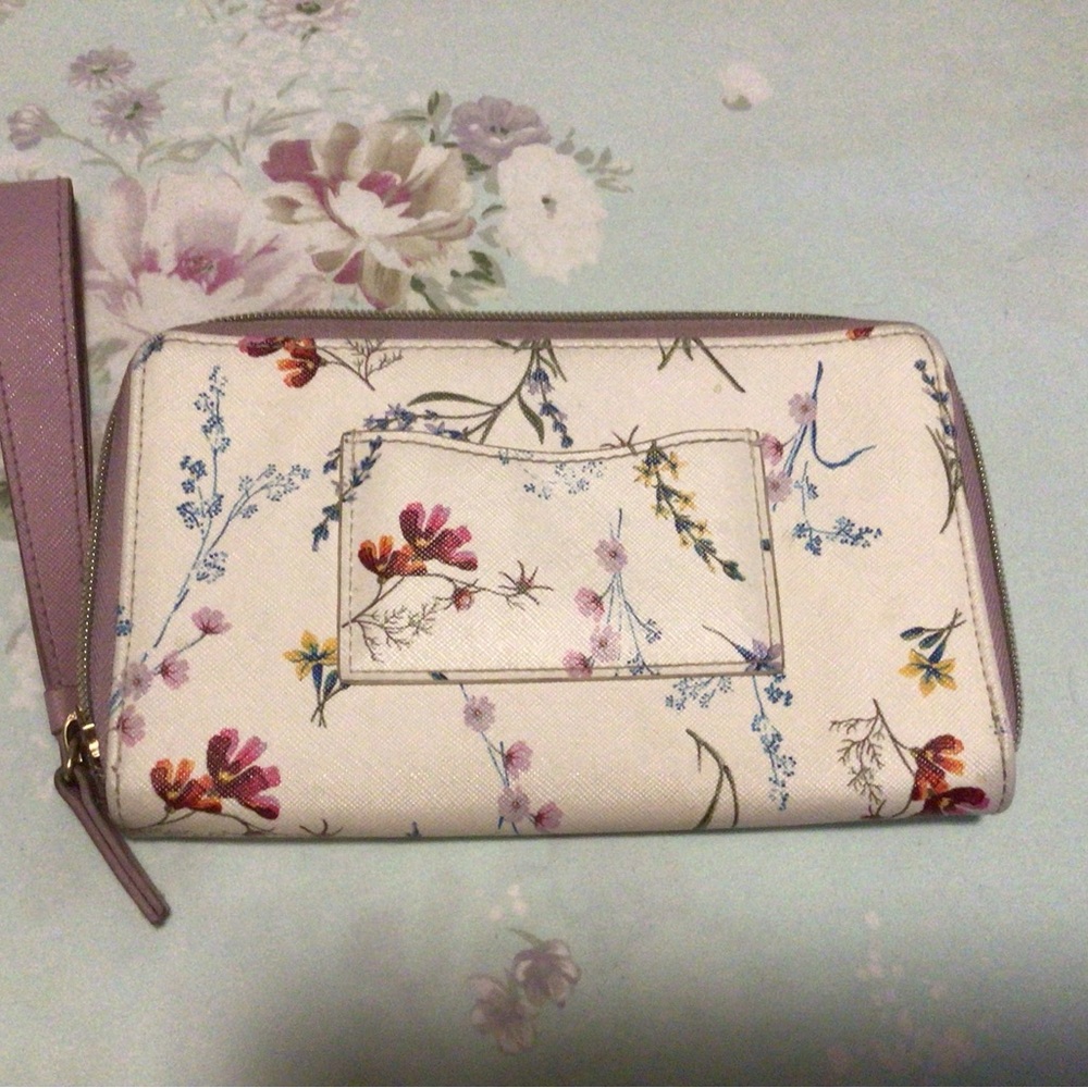 BEAUTIFUL FLORAL WALLET